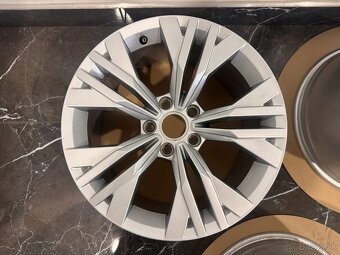 original kolesa VW Passat 3G B8 Alltrack - 2