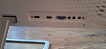 LCD monitor HP - 2