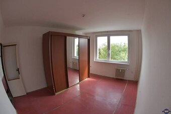 PREDAJ: 2 izbový byt s balkónom, Petržalka, Vilová ul.- BRAT - 2