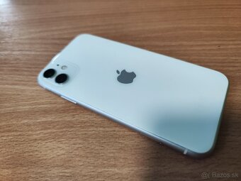 Predám iPhone 11 64 GB Biely - 2