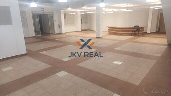 Reprezentatívny 3-poschodový priestor na prenájom – ideálny - 2