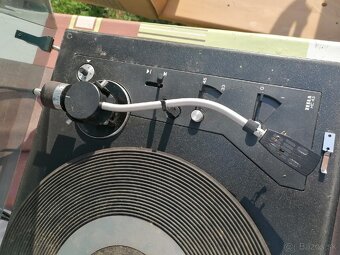 Predám gramofóny Tesla A JVC - 2