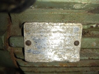 elektromotor z prevodovkou - 2