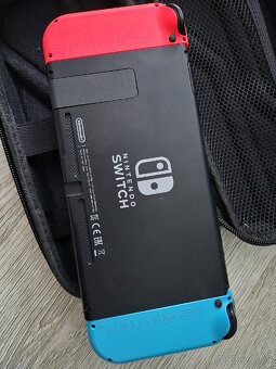 Nintendo switch + hry a prislusenstvo - 2