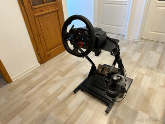 Logitech g29 + stojan + páka - 2