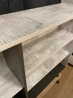 2x regalova polica/kniznica do detskej izby alebo pracovne - 2