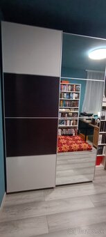 Skriňa s posuvnými dverami - 2