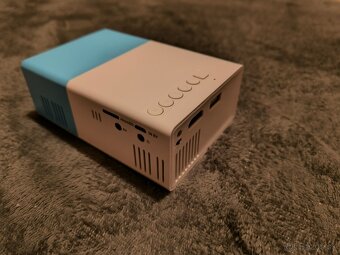 Novy LED mini prenosny projektor s podporou 1080P HD modry - 2