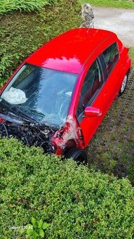 Toyota Yaris 1.33,náhradné diely - 2