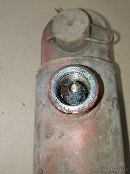 Hydraulicky valec, piest - 2