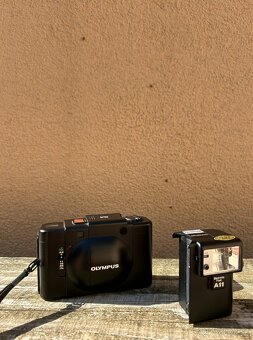 Olympus XA + blesk A11 - 2