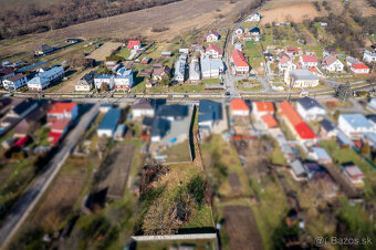 Predaj pozemok v strede obce - 2