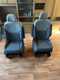NOVÉ sedadla VW Multivan T7 v Top Stavu - 2