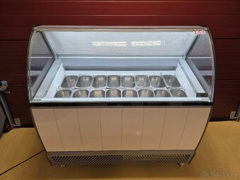 Zmrzlinová vitrína ISA Bermuda - 2