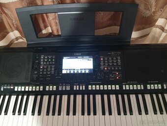 Yamaha psr s 775 - 2
