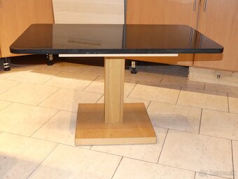 mramorovy konferencny stolik - 2