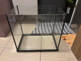 Predam akvarium/terarium - 2