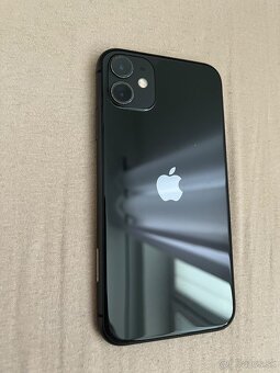 Predám iPhone 11 - 2