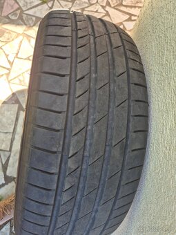 Ponúkam pneumatiky 255.55 R 20 - 2