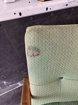 Predam retro kreslo vhodne na renovaciu 50 eur kus - 2