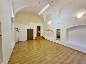 PRIESTORY NA PRENÁJOM - HLAVNÁ ,PREŠOV - 2