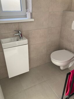 Prenájom 4-izbového rodinného domu v Rajke - 2