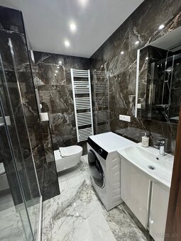 Garsonka v centre v balkónom - 2