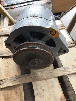 Alternátor na kombajn E 516 - 2