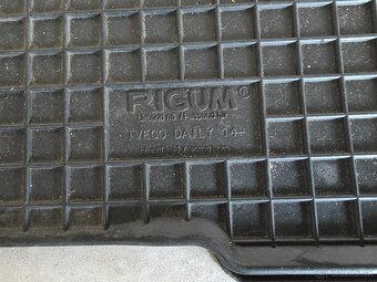 Predám gumene koberce Iveco Daily 2014 + - 2