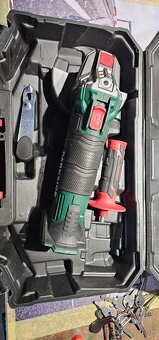 Parkside uhlova bruska aku - 2