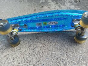 Skateboard s viacerymi svetelnymi efektmi - 2
