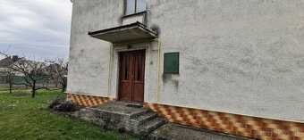 Rodinný dom v obci Číčov - 2