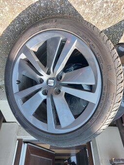 Letná sada originalnych hliníkových elektronov 245/40 R18 - 2