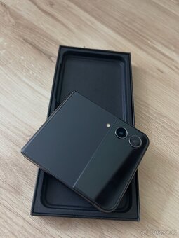 Samsung Z flip4 - 2