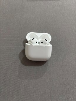 AirPods 4 - 2