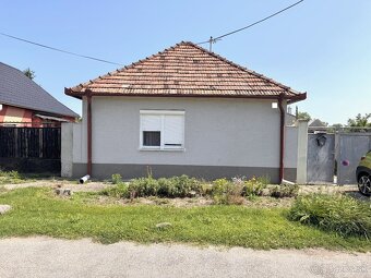 Predám 3-izbový dom v tichej časti obce Kajal (okr.Galanta) - 2