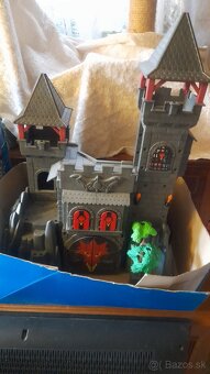 Dračia pevnosť-playmobil r 2001-50eur, tábor 15eur - 2