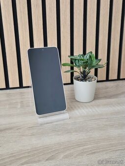 Samsung Galaxy S23 256GB Cream v ZÁRUKE - 2