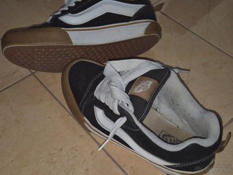 Vans Knu Skool VN0009QCCJI1 Čierna - 2