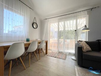 Šolta - nádherný zariadený apartmán s výhľadom na more - 2