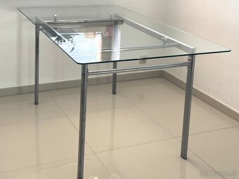 Skleneny stol - 2