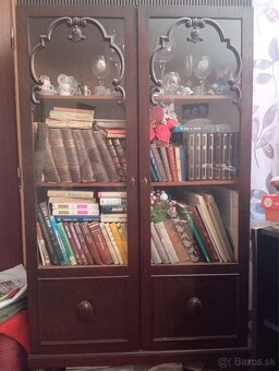 Starožitní nábytok - 2