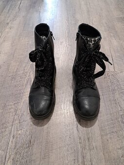 Dievčenské topánky na zimu čierne. - 2