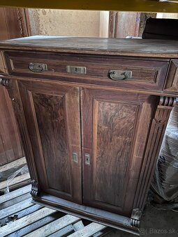Drevená komoda - 2