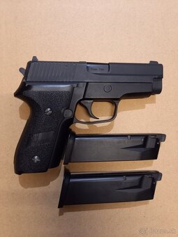 Sig Sauer WE 228, airsoft - 2