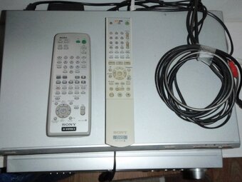 Domáce kino Sony  s  CD,Rádio,VHS,RDS - 2
