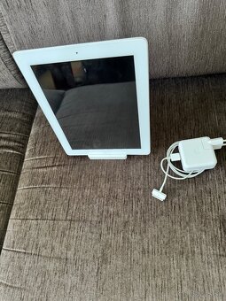 Predám iPad 3 - 2