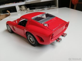 1:18 FERRARI 250 GTO Bburago - 2