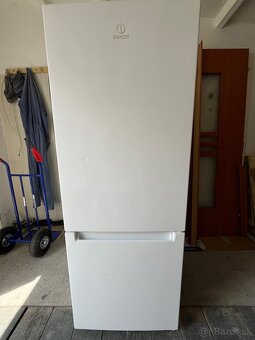 Indesit - 2