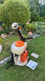 Postrekovač Stihl SR 200- chrbtový motorový rosič - 2